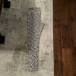 Super Cute Cheetah Leggings!